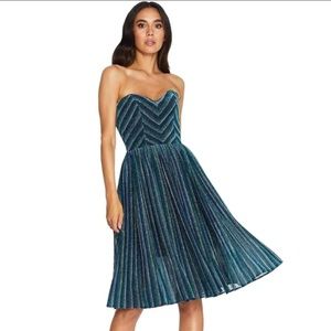 Dress The Population strapless Rosalie shimmer pleated dress